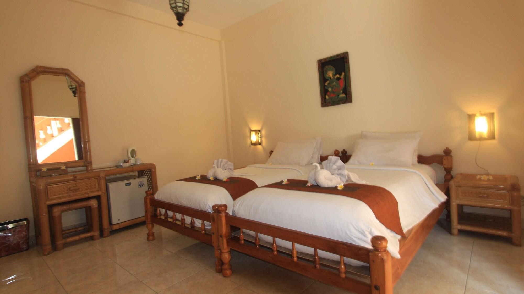Hotel Chonos Lovina Екстериор снимка
