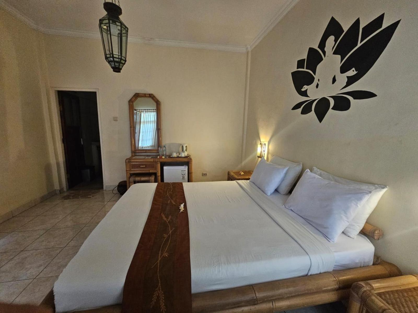 Hotel Chonos Lovina Екстериор снимка