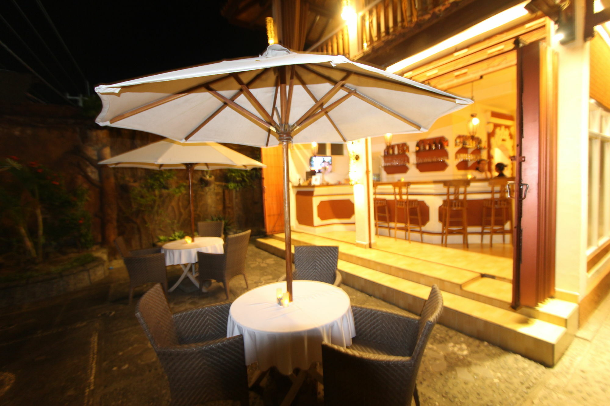 Hotel Chonos Lovina Екстериор снимка
