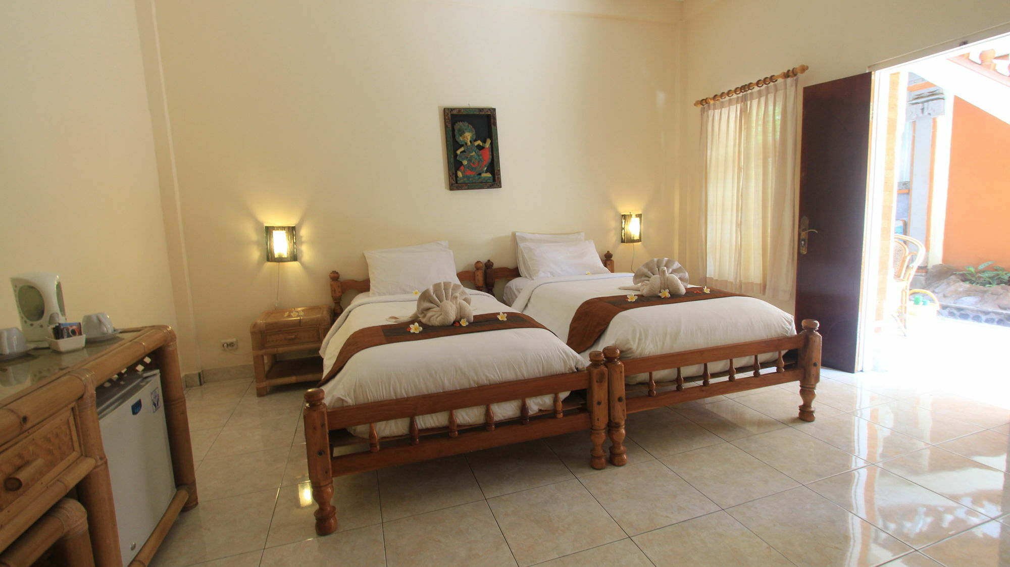 Hotel Chonos Lovina Екстериор снимка