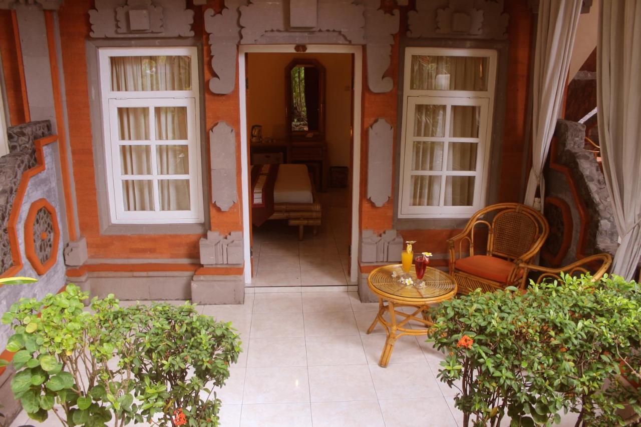 Hotel Chonos Lovina Екстериор снимка