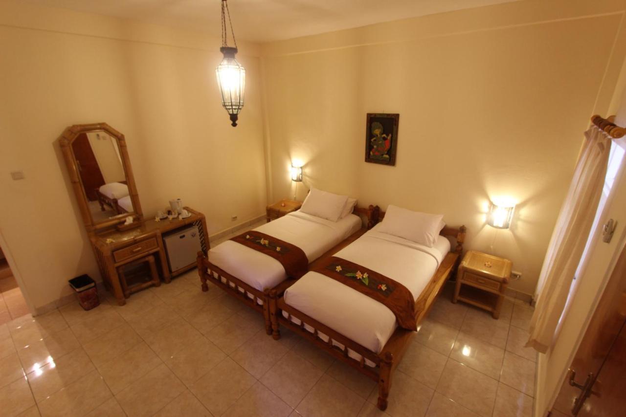 Hotel Chonos Lovina Екстериор снимка